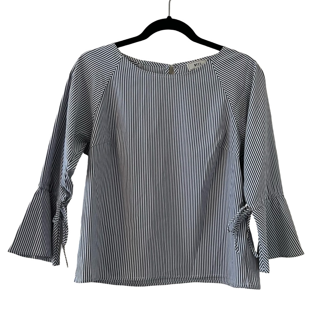 NYTT Flare Sleeve Top